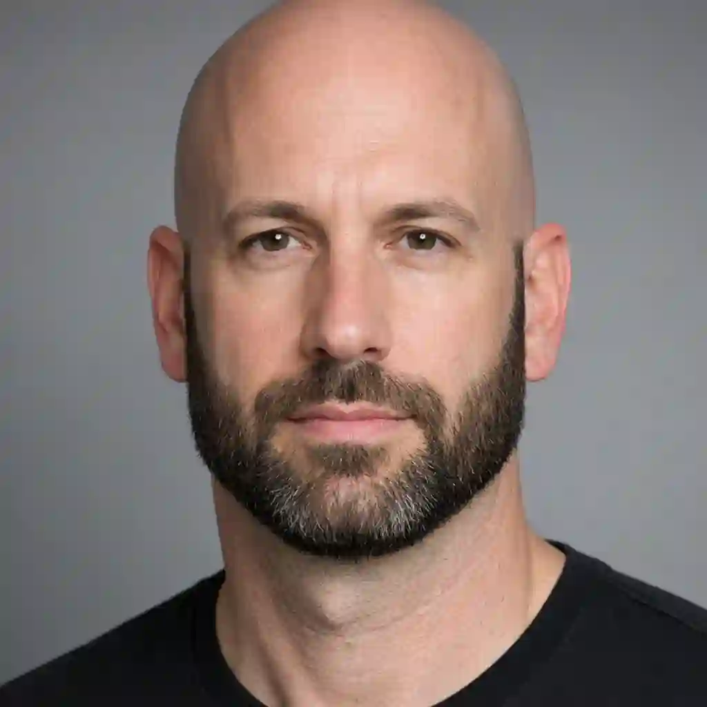 Guys with long or oval faces will find that the best beard for bald head adds crucial width to the sides of the face, making styles like the short boxed beard perfectly proportioned and highly attractive.