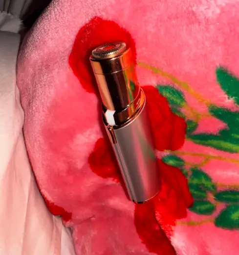 best face shaver for women travel picks showing compact cordless tools with protective caps for easy packing, quick touch-ups, and smooth skin away from home.