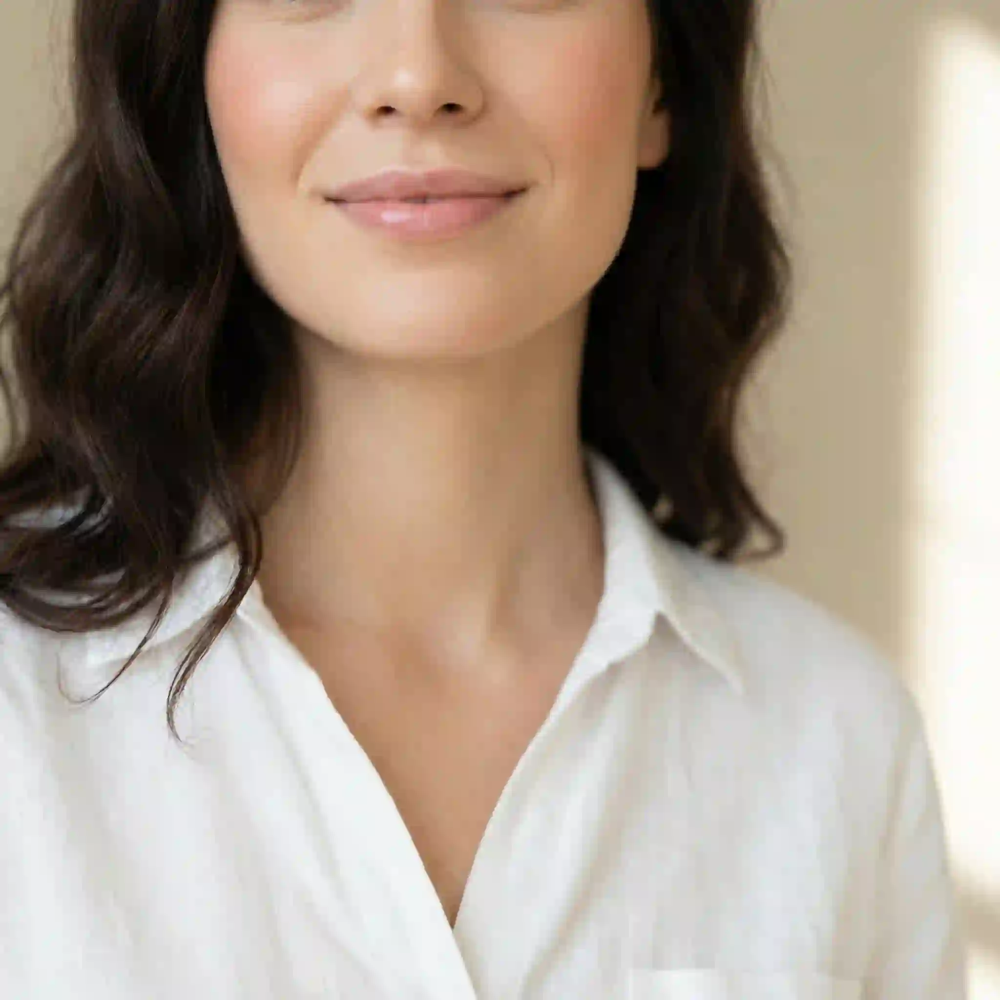 Upper lip shaving for women pursuing a clean shaven face, explaining why hair does not grow back thicker after safe facial shaving.